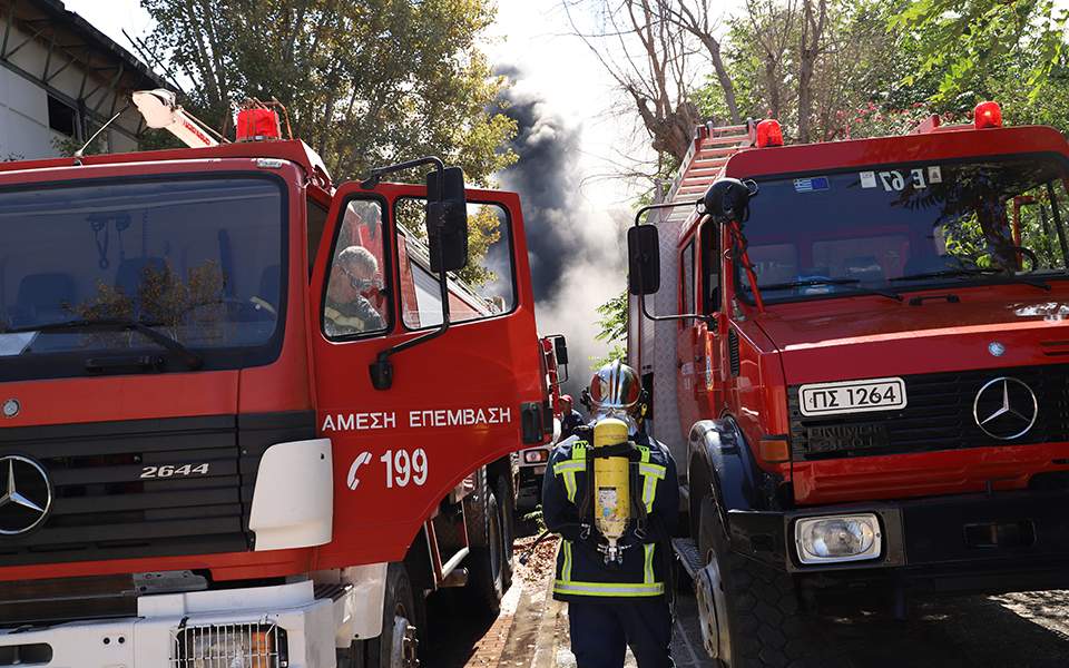 Καλλιθέα: Νεκρή 65χρονη από φωτιά σε ισόγειο διαμέρισμα