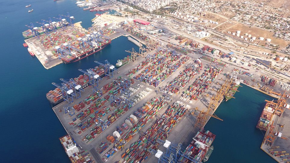 Πειραιάς: Εντοπίστηκαν πάνω από μισός τόνος κοκαΐνης σε κοντέινερ με μπανάνες