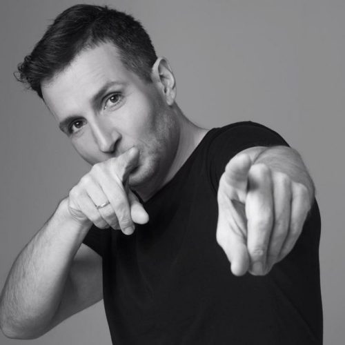 O Δημήτρης Μπάσης ετοιμάζει μια μία δωρεάν συναυλία στον Άγιο Δημήτριο