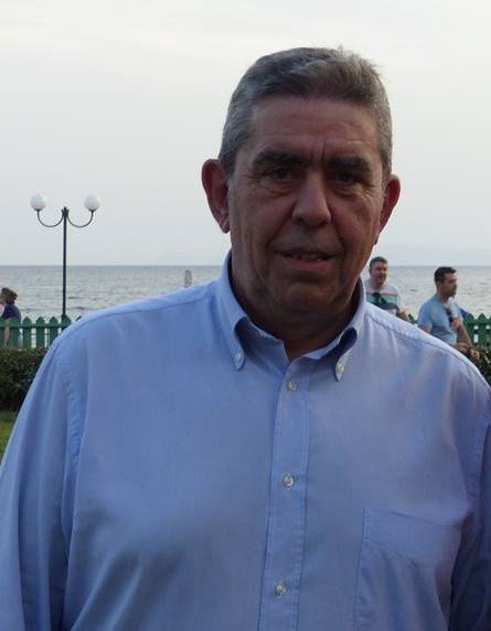 Νίκος Αλβανός: Ο Πρόεδρος του ΘΟΠΑΑ μιλά για τις χαριστικές βιβλιοθήκες που έκαναν χθες την εμφάνισή τους στην πόλη