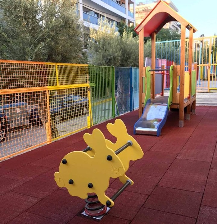 Ο νέος προαύλιος χώρος του 1ου και 7ου Νηπιαγωγείου Αλίμου