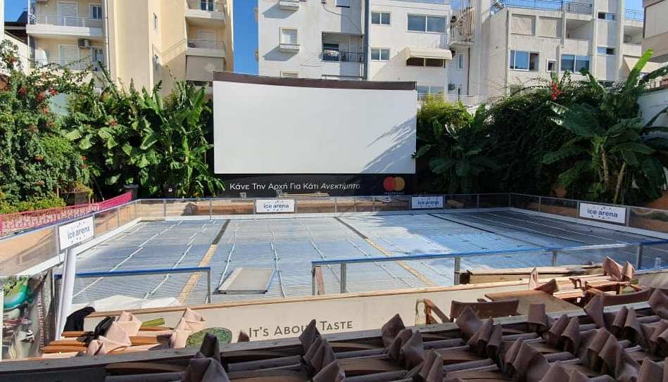 Ο θερινός κινηματογράφος «Αριάν» μετατρέπεται σε ένα ένα τεράστιο παγοδρόμιο
