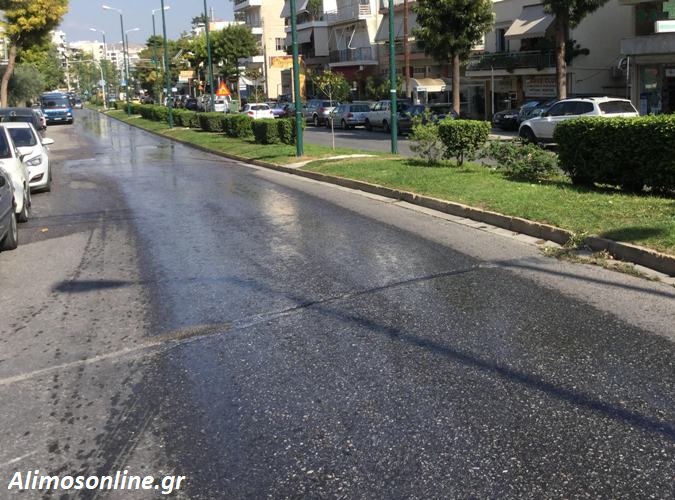 Πλημμύρισε φρεάτιο στη Λ. Ιωνίας