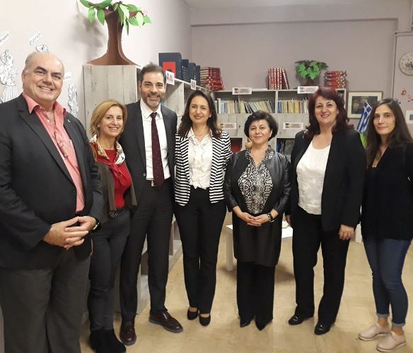 «Αν έχεις έναν κήπο και μια βιβλιοθήκη, έχεις όλα όσα σου χρειάζονται»: Σχολική Δανειστική Βιβλιοθήκη στο 9ο Δημοτικό Αλίμου 