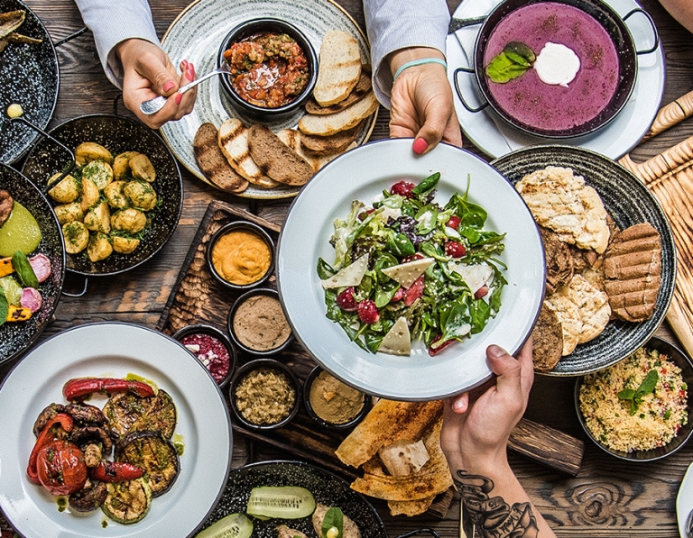 Έρχεται το πρώτο food hall της Αθήνας στο Αρσάκειο Μέγαρο