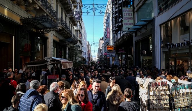 Πότε ξεκινά το εορταστικό ωράριο και ποιες Κυριακές θα είναι ανοιχτά τα καταστήματα