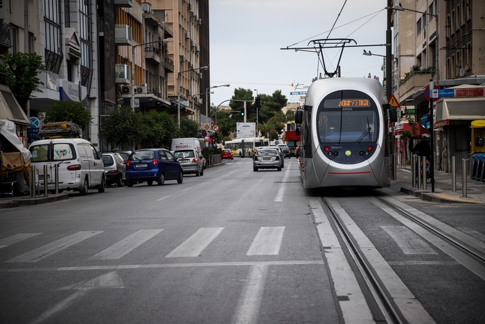 Τραμ: Ξεκινούν τα δοκιμαστικά δρομολόγια στον Πειραιά -Πού θα γίνονται στάσεις