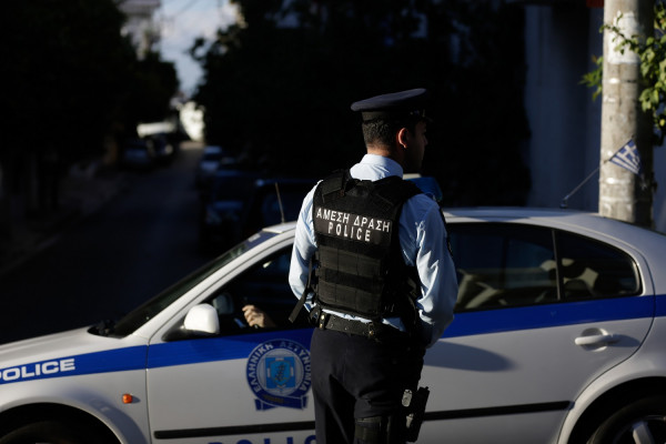 Τρόμος για 80χρονη στο Παλαιό Φάληρο: Ληστές την έδεσαν και την απειλούσαν