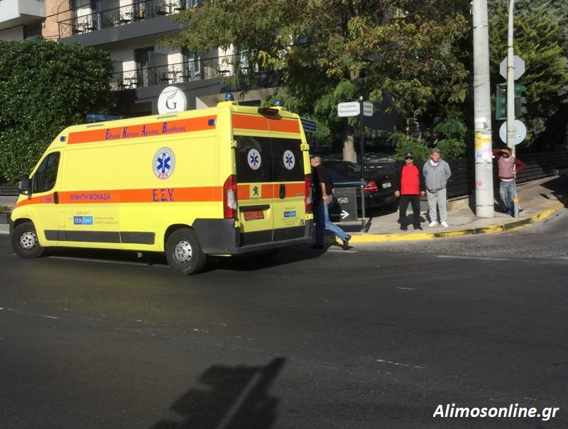 Αυτοκίνητο χτύπησε πεζό στην διασταύρωση των λεωφόρων Ποσειδώνος και Καλαμακίου