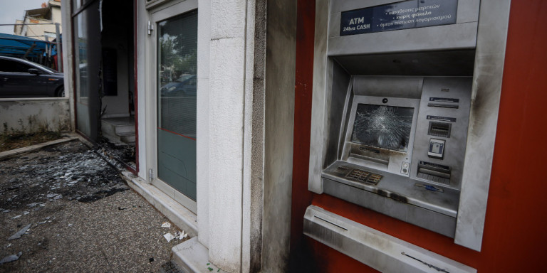 21 επιθέσεις σε ΑΤΜ μέσα σε 1,5 ώρα – Έγιναν και στα Νότια Προάστια