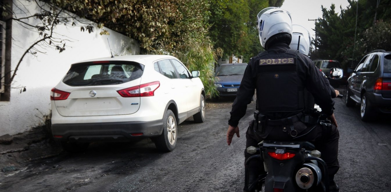 Βάρκιζα: Ληστές ξυλοκόπησαν άνδρα στην αυλή του σπιτιού του