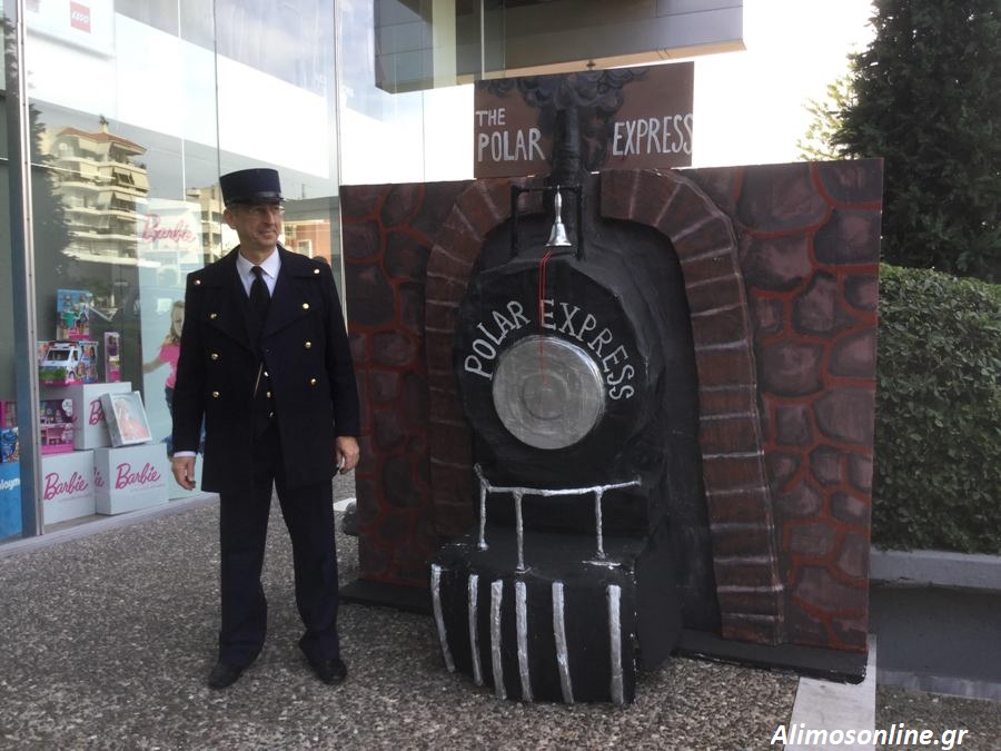 Τα παιδιά ταξιδεύουν με το Polar Express και βρίσκουν τον Άη-Βασίλη
