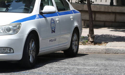 Υπόθεση-σοκ στην Ηλιούπολη: Αποπειράθηκε να σκοτώσει την αδελφή του με αλυσοπρίονο