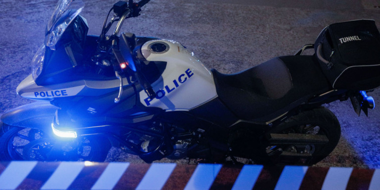 Ένοπλη ληστεία σε μίνι μάρκετ στη Γλυφάδα