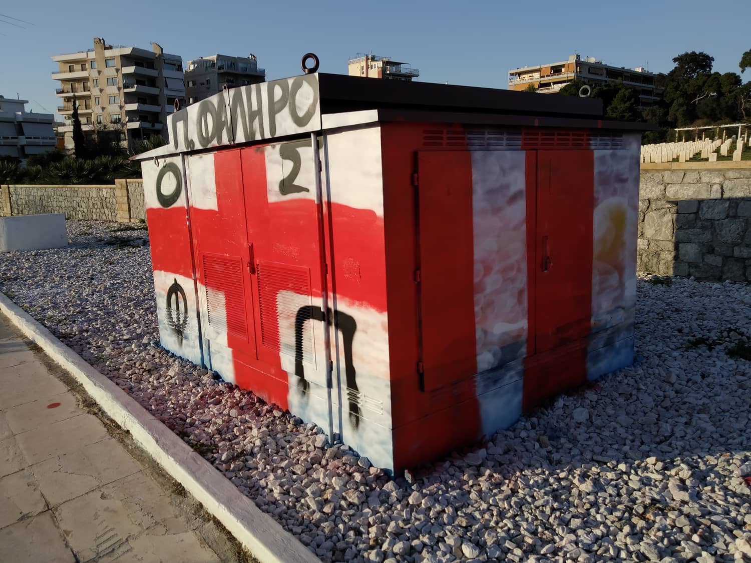 Βανδάλισαν κι άλλο ΚΑΦΑΟ του Αλίμου - Όσα δήλωσε ο Δήμαρχος Αλίμου Ανδρέας Κονδύλης