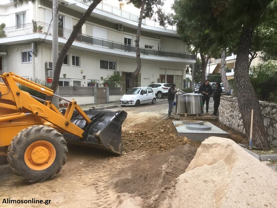Υπόγειοι κάδοι στην πλατεία Θουκυδίδου, στο Άνω Καλαμάκι