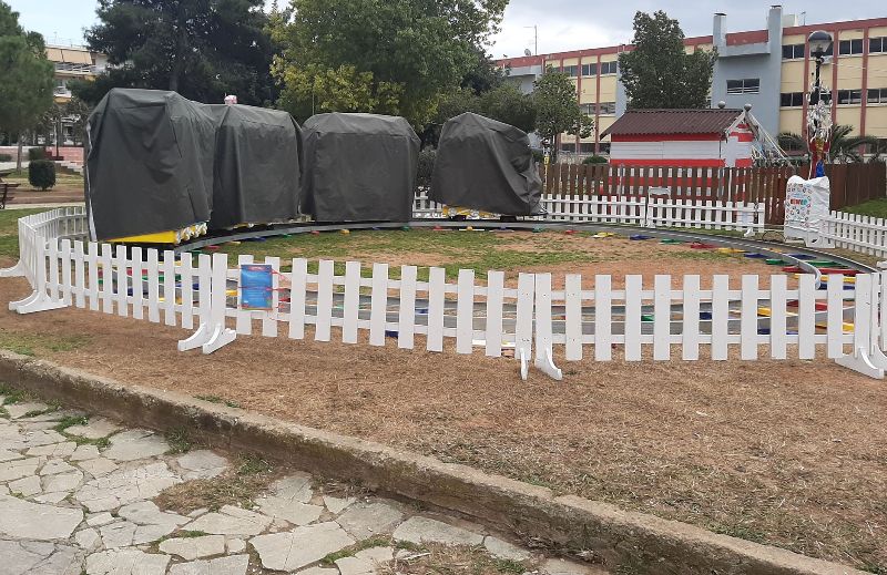 Το «Ζαχαρένιο Τρενάκι» στήθηκε σήμερα στην Πλατεία Καραϊσκάκη