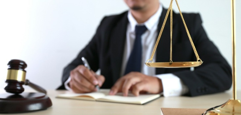 Πρόσληψη για την άσκηση υποψήφιου δικηγόρου από τον Δήμο Αλίμου