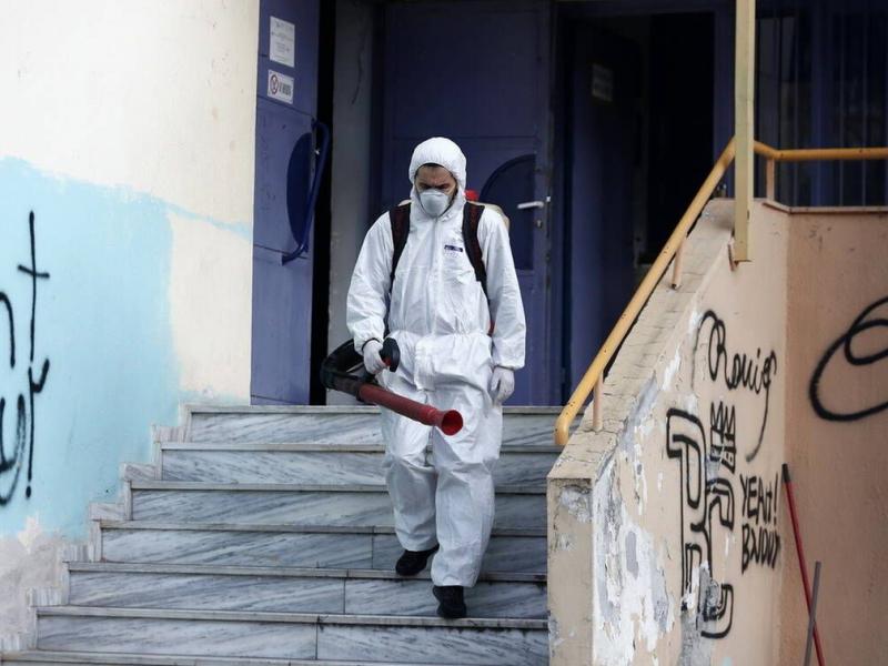 Κλείνουν όλα τα σχολεία και τα πανεπιστήμια της χώρας για 14 ημέρες