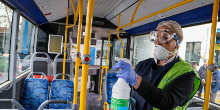 Κορωνοϊός: 20 με 25% μειωμένη η κίνηση στα ΜΜΜ -Απολυμάνσεις σε σταθμούς, συρμούς, λεωφορεία