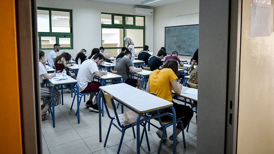 Πότε ανοίγουν τα σχολεία - Λιγότεροι μαθητές ανά τμήμα, αντισηπτικό παντού και κυλιόμενο ωράριο