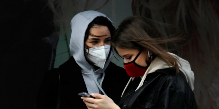 Άρση μέτρων: Πρόστιμο 150 ευρώ σε όσους δεν φορούν μάσκα εκεί που απαιτείται
