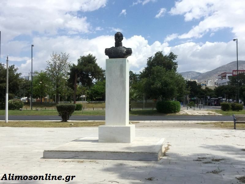 Ποιος είναι ο Σιμόν Μπολίβαρ που η προτομή του βρίσκεται σε ένα απο τα κεντρικότερα σημεία της Γλυφάδας