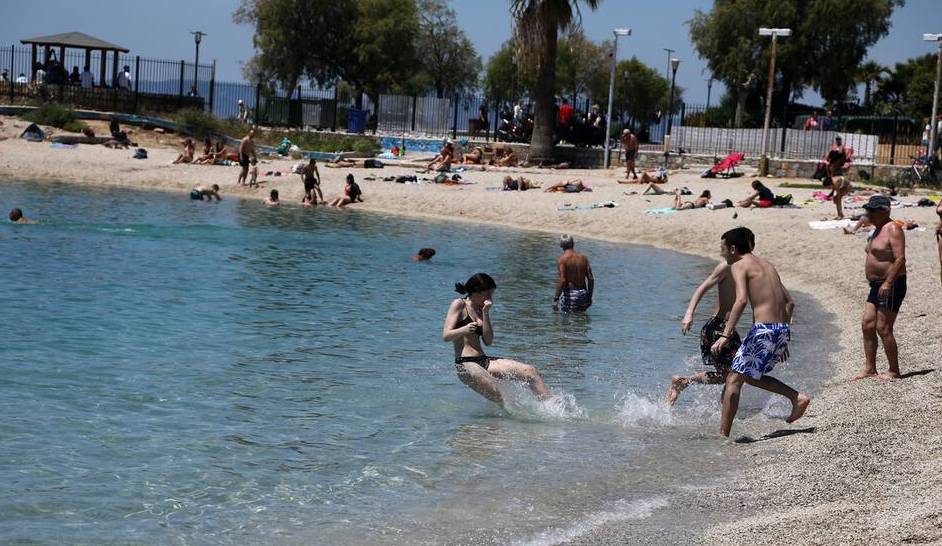 Ο Νίκος Χαρδαλιάς εξήγησε γιατί απαγορεύτηκε το αλκοόλ και η μουσική στις παραλίες