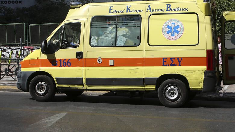 Καλλιθέα: Σοκ από την επίθεση με βιτριόλι σε 34χρονη γυναίκα