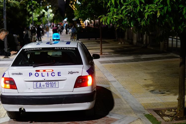 Επίθεση με βιτριόλι στην Καλλιθέα: Όσα είπε το θύμα στην αστυνομία