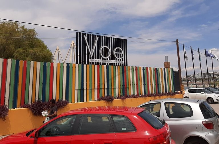 Voe: Η νέα άφιξη στην παραλία Αλίμου