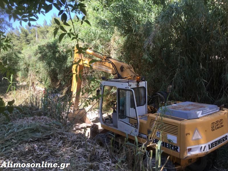Εργασίες άρσης καταπτώσεων πρανών στο ρέμα Λαγκαδίων