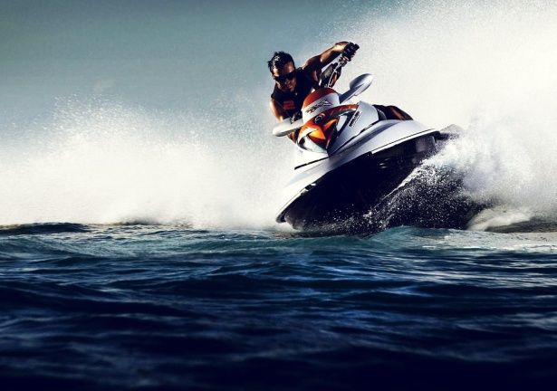 Νότια Προάστια: Απαγορεύεται το jet ski κατά τις μεσημεριανές ώρες