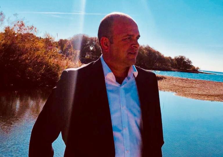 Το τροχαίο ατύχημα του Αντιδημάρχου Αρτέμη Καραμολέγκου – Το δημόσιο μήνυμά του