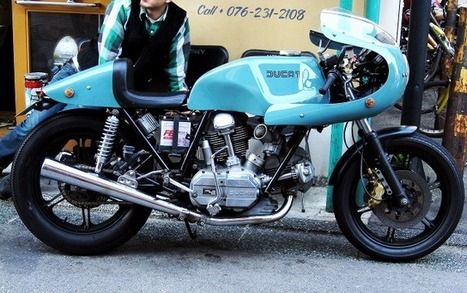 Alimos Classic Motorbike Sunday: Μία «παρέλαση» από σπάνιες μοτοσυκλέτες στον πεζόδρομο της παραλίας 