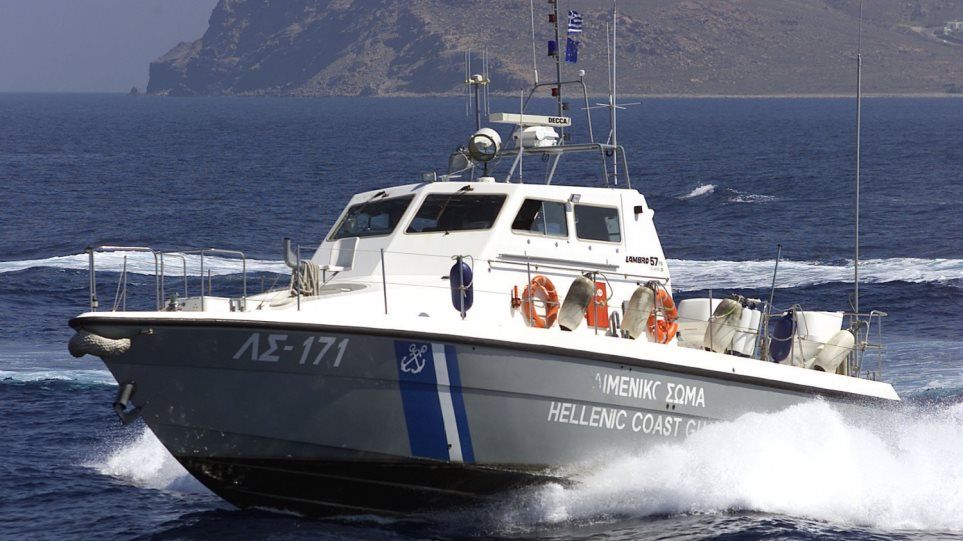 Ανετράπη καγιάκ με δυο ανήλικες στην θαλάσσια περιοχή της Αναβύσσου