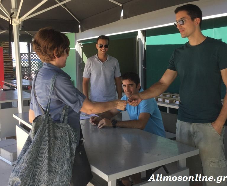 Συνεχίζεται η παραλαβή της νέας κάρτας δημότη από τον χώρο του Cine Άλιμος