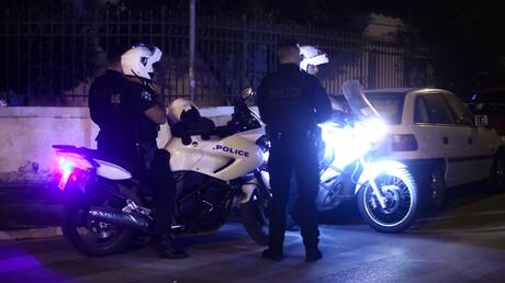 Αποκλειστικό: Καρέ - καρέ η σύλληψη του δράστη με τσεκούρι στην Καλλιθέα