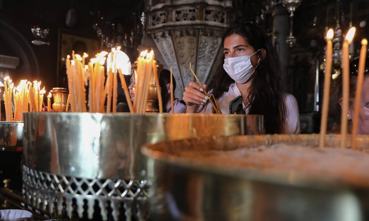 Ένας αλλιώτικος Δεκαπενταύγουστος με μάσκα και αποστάσεις  