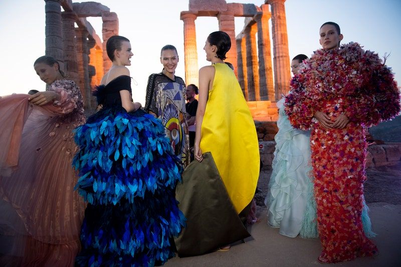 Η Mary Katrantzou εκθειάζει την Αθηναϊκή Ριβιέρα