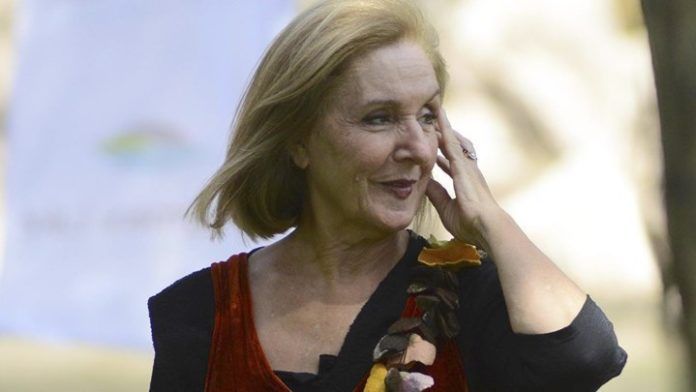 Αργυρούπολη: Το όνομα της Κάρμεν Ρουγγέρη χρησιμοποιούσε η 49χρονη που εξαπατούσε καλλιτέχνες
