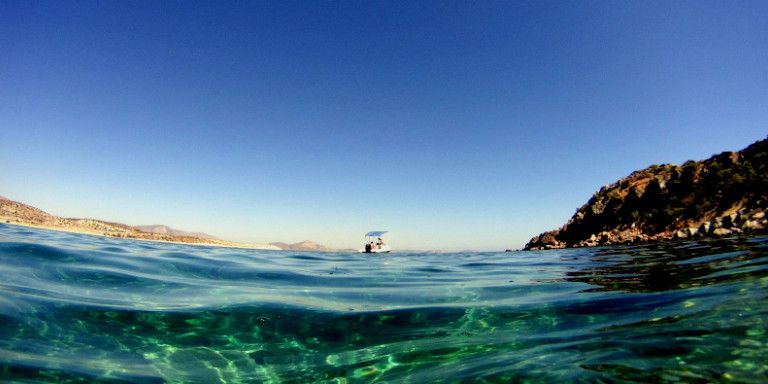 Νεκρή βρέθηκε η 74χρονη κολυμβήτρια στη Βουλιαγμένη