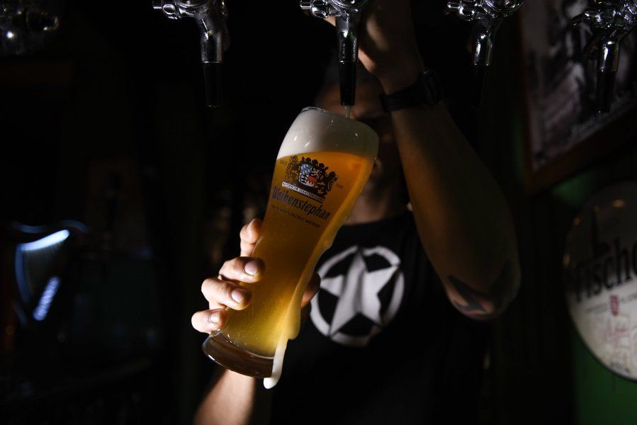 Η O’ Canto Pub καθιερώνει happy hour για τις μπίρες της