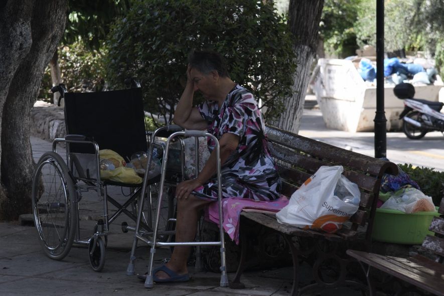 Βρέθηκε στέγη για την κυρία Δήμητρα, την άστεγη που βρίσκεται έξω από τη Παναγίτσα