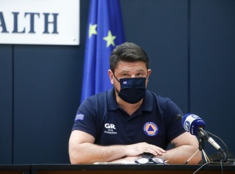 O Νίκος Χαρδαλιάς ανακοίνωσε τα νέα μέτρα που θα ισχύουν από Δευτέρα