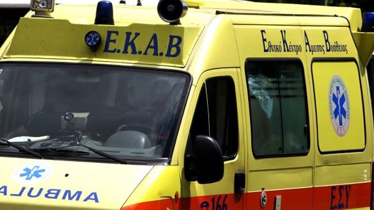 Σοβαρό τροχαίο στη Βουλιαγμένη – Απεγκλωβίστηκε ο οδηγός