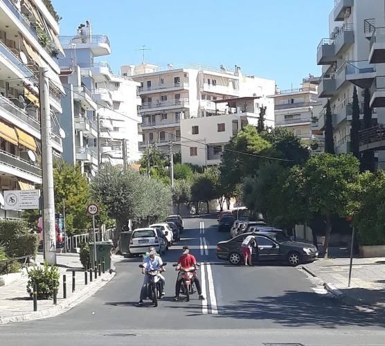 «Ίσιωσαν» οι διαγραμμίσεις της οδού Ταξιαρχών