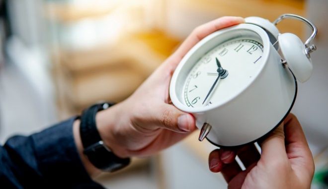 Πότε θα γυρίσουμε τους δείκτες τον ρολογιών μας μία ώρα πίσω