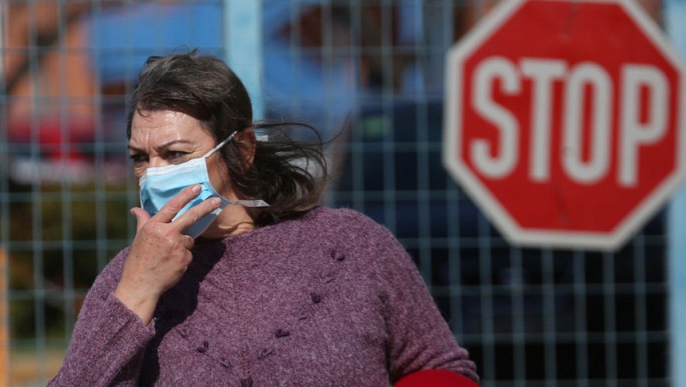 Δεύτερο κύμα κορωνοϊου – Όλο και πιο κοντά στη γενικευμένη χρήση μάσκας 