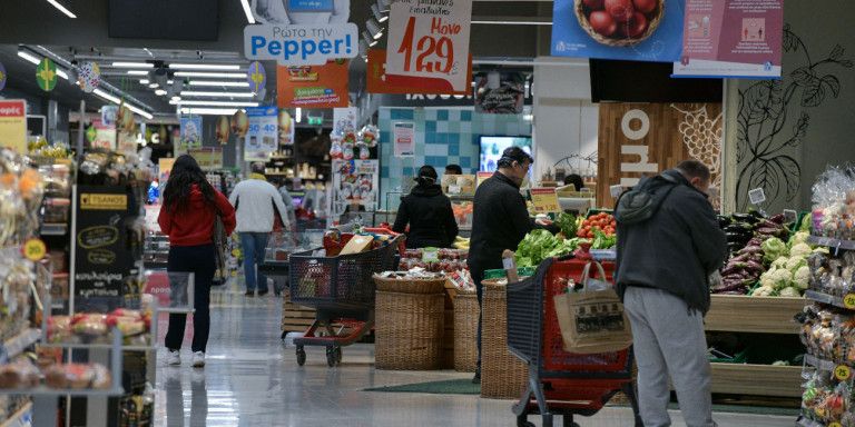 Κατ’ εξαίρεση στα σούπερ μάρκετ είδη που προστατεύουν από το κρύο